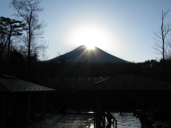 【絶景】 「 ダイヤモンド富士 」 極上湯浴み （11月20日前後の数日間）