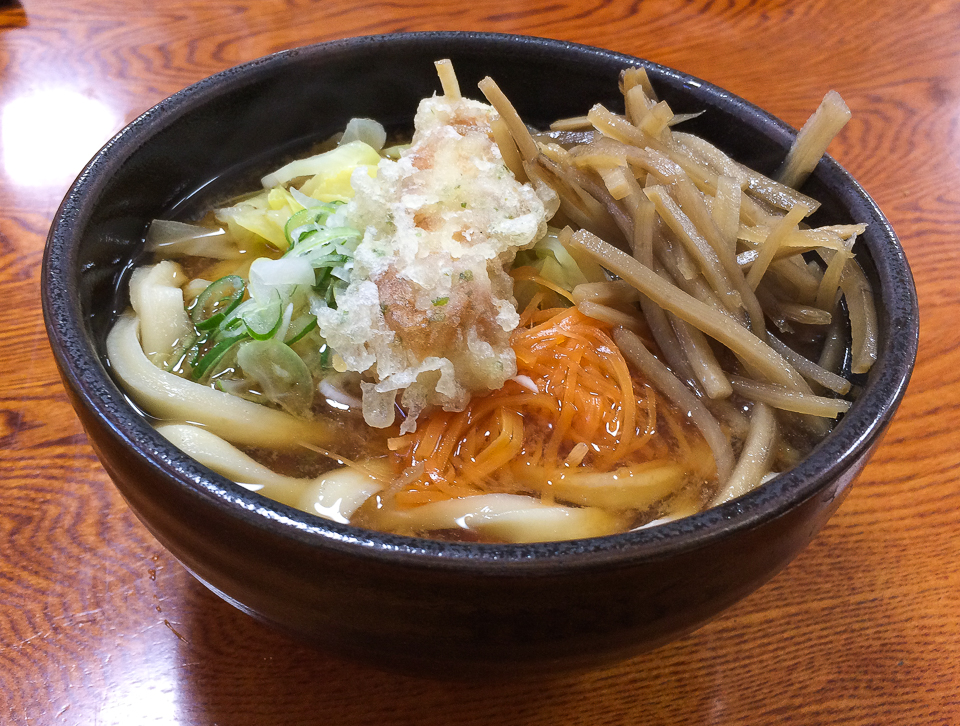 吉田のうどんを提供するお店の中でとても元気のある企業、麺ズ冨士山（めんずふじやま）