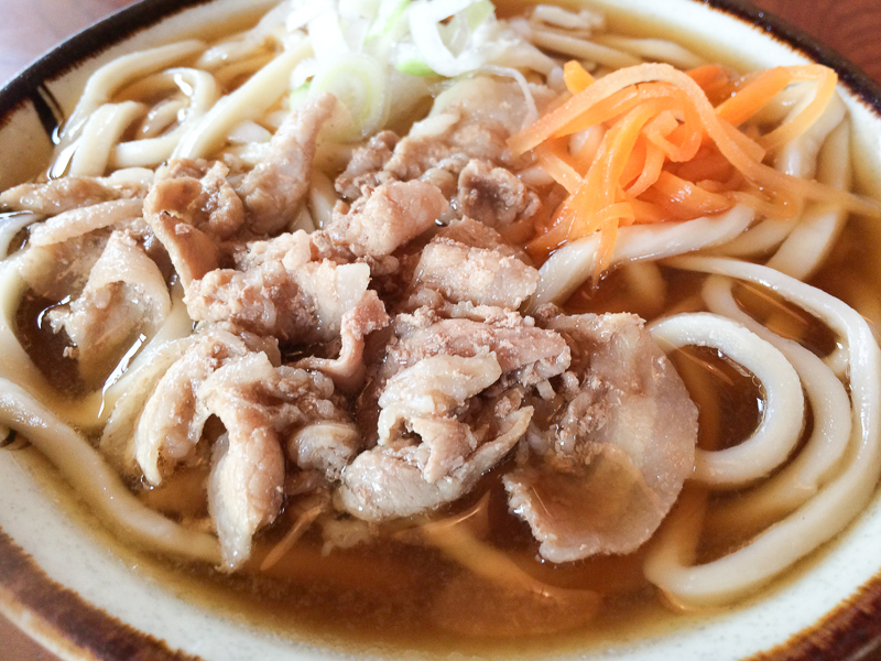 きねつきうどんの肉うどんの豚肉