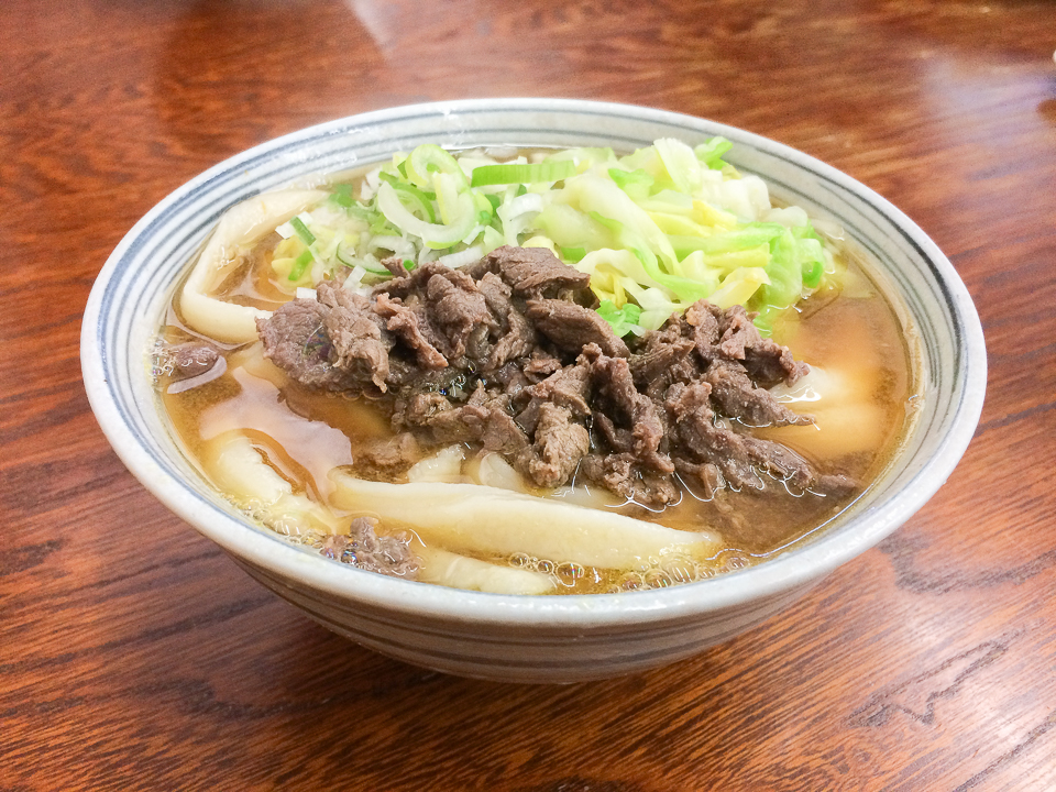 極太のモチモチ麺。河口湖にある吉田のうどん人気店、たけ川うどん