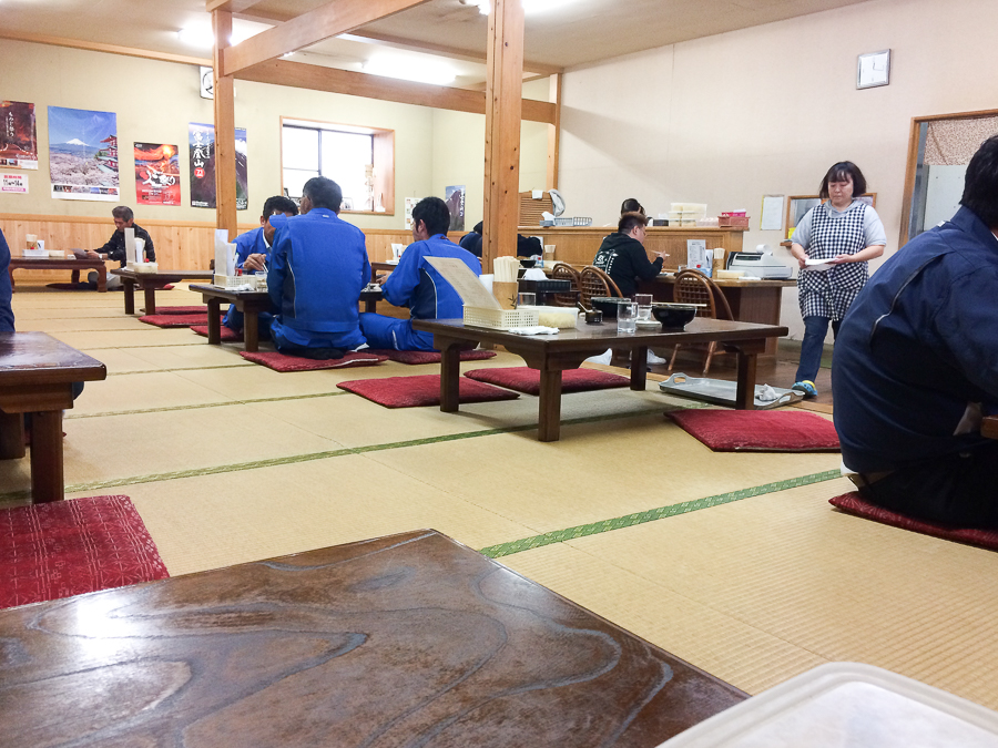 吉田のうどん　ふもとや　店内