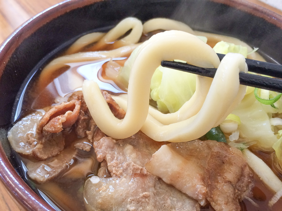 河口湖の吉田のうどん くらよし 極太麺