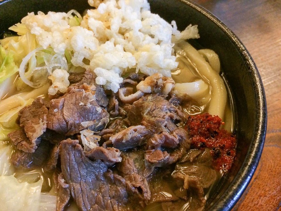 吉田のうどん キッチン喰らう 天かすとすりだね入