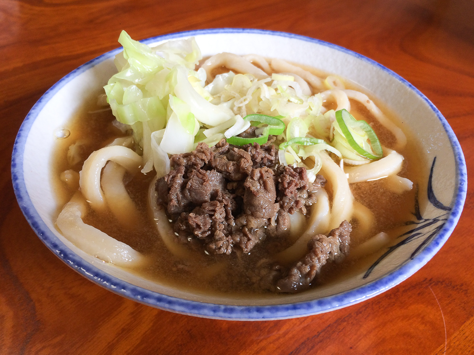 吉田のうどん しん堀　肉うどん　400円