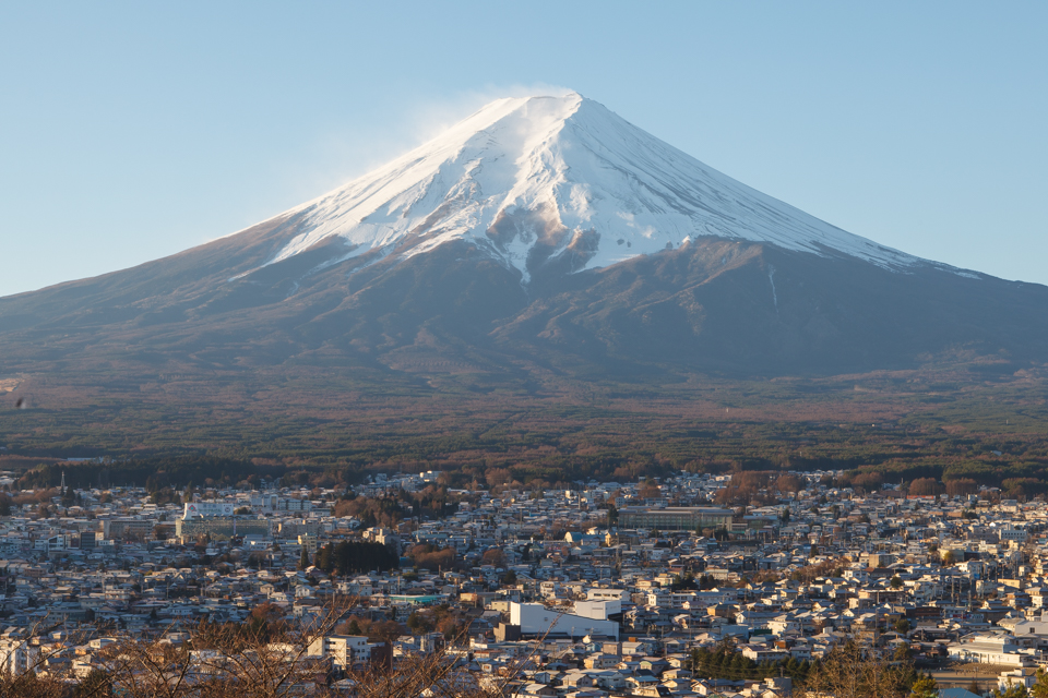 忠霊塔からの富士山