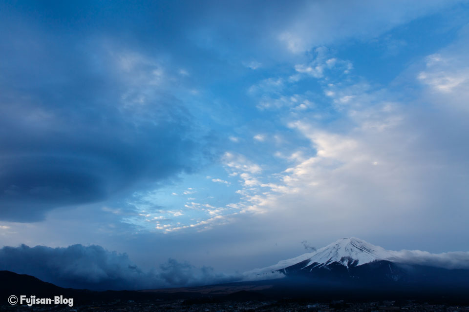 新倉山浅間公園からの富士山