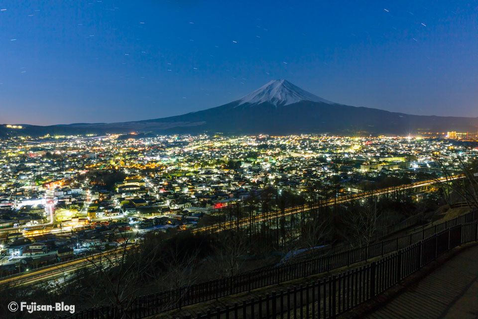 【富士山写真】新倉山浅間公園（忠霊塔）からの富士山