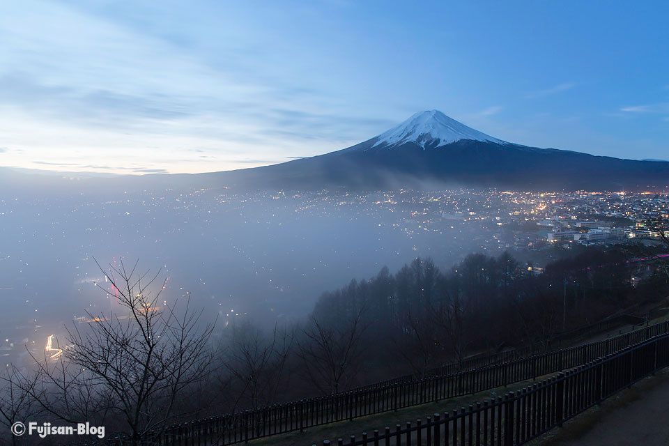 【富士山写真】新倉山浅間公園（忠霊塔）からの富士山