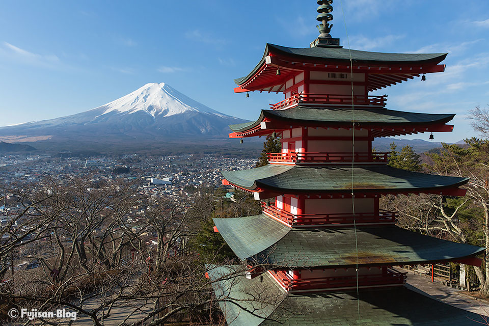 【富士山写真】新倉山浅間公園（忠霊塔）からの富士山