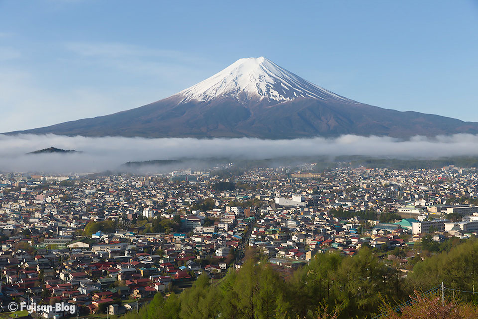 【富士山写真】新倉山浅間公園（忠霊塔）からの富士山