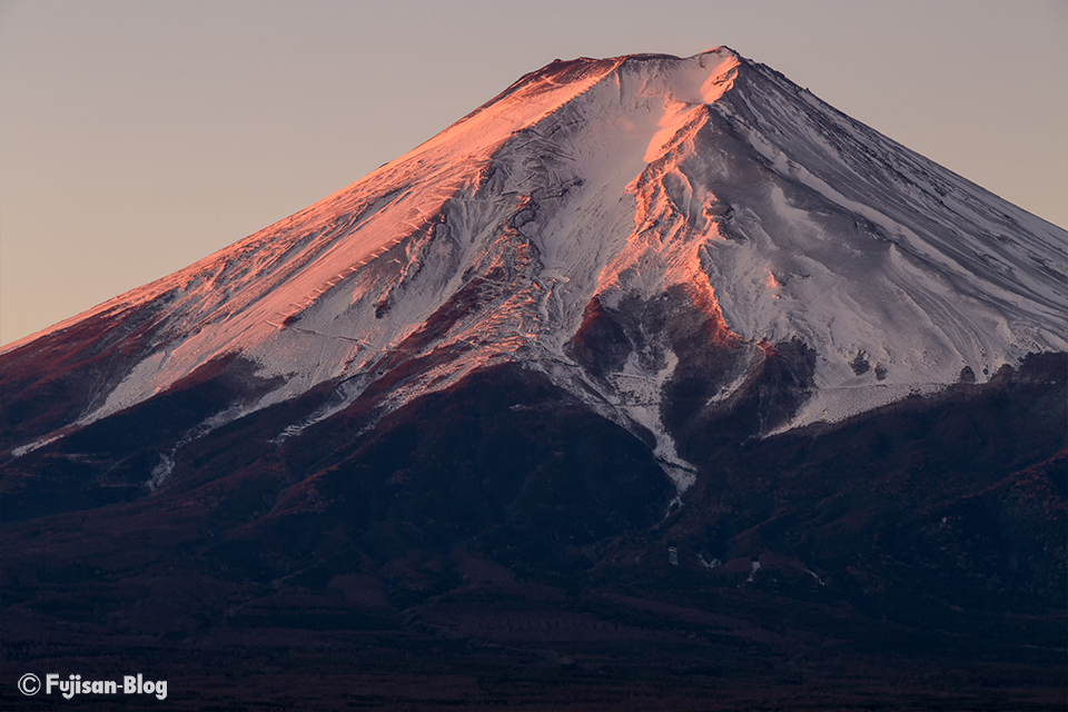 【富士山写真】2017今シーズン初の紅富士