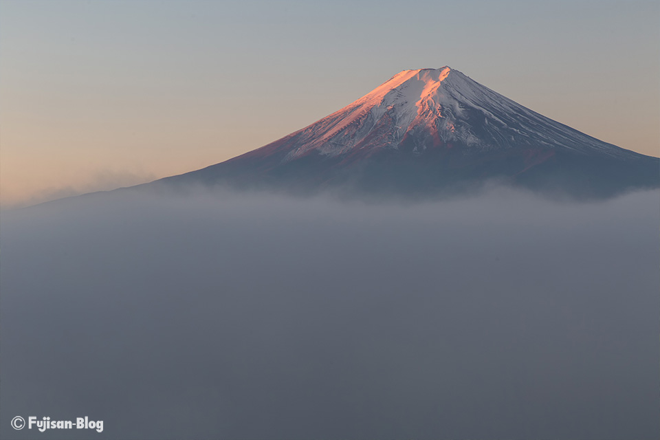 【富士山写真】新倉山浅間公園（忠霊塔）からの雲海