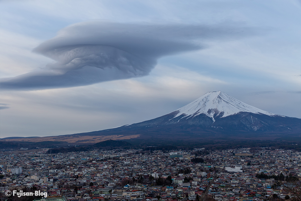 【富士山写真】富士山と吊るし雲