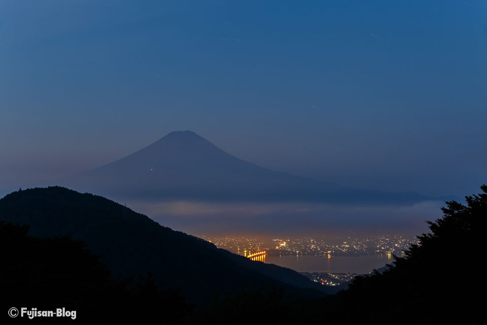 【富士山写真】 御坂峠天下茶屋からの日の出