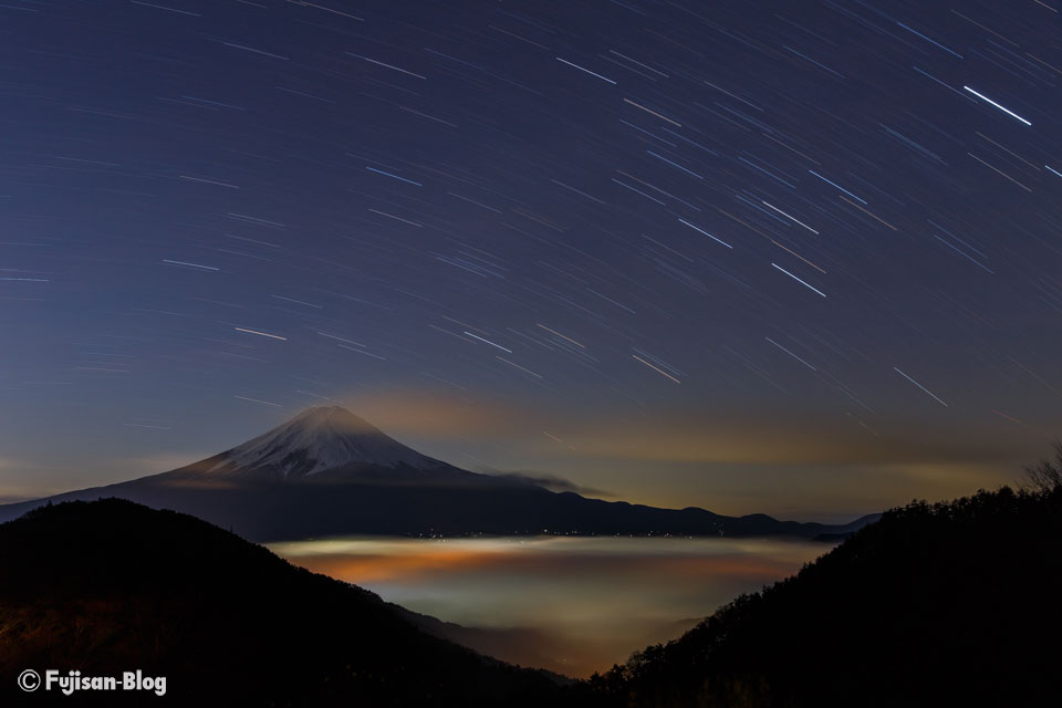 【富士山写真】 雨上がりの御坂峠天下茶屋から