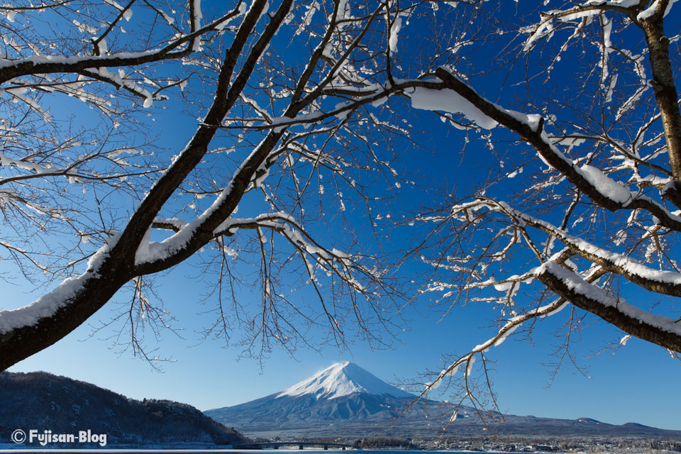 【富士山写真】 今シーズン3度目の積雪