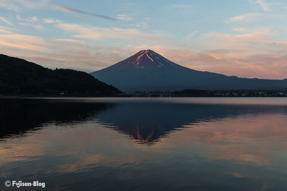 【富士山写真】 河口湖ボートハウスハワイ前からの富士山