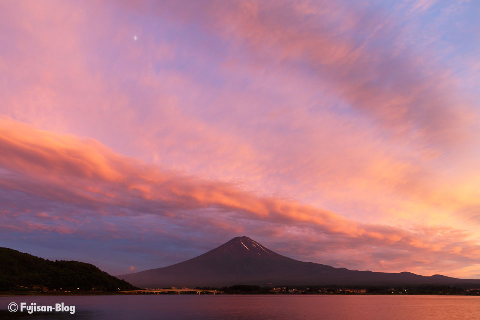【富士山写真】 夕焼けが綺麗だった河口湖からの富士山