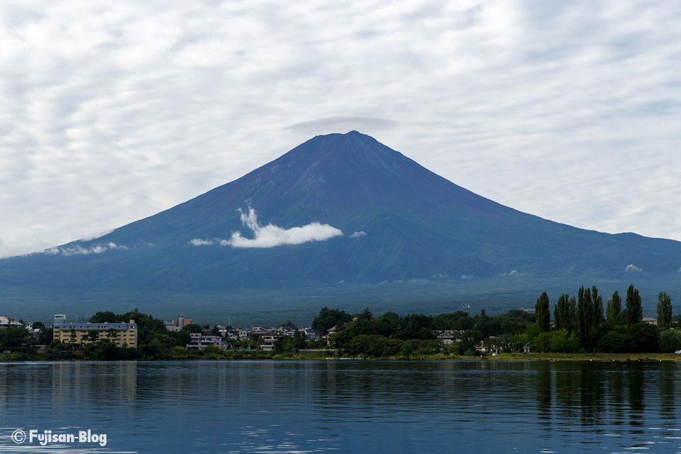 【富士山写真】 台風一過の朝の河口湖からの富士山