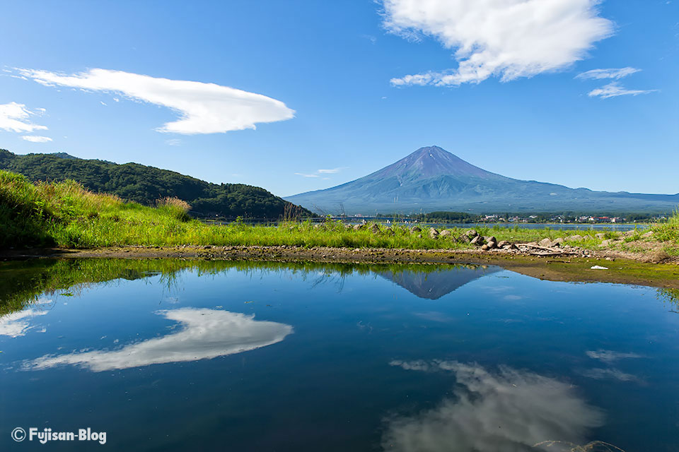 【富士山写真】河口湖から梅雨の合間の吊るし雲と富士山