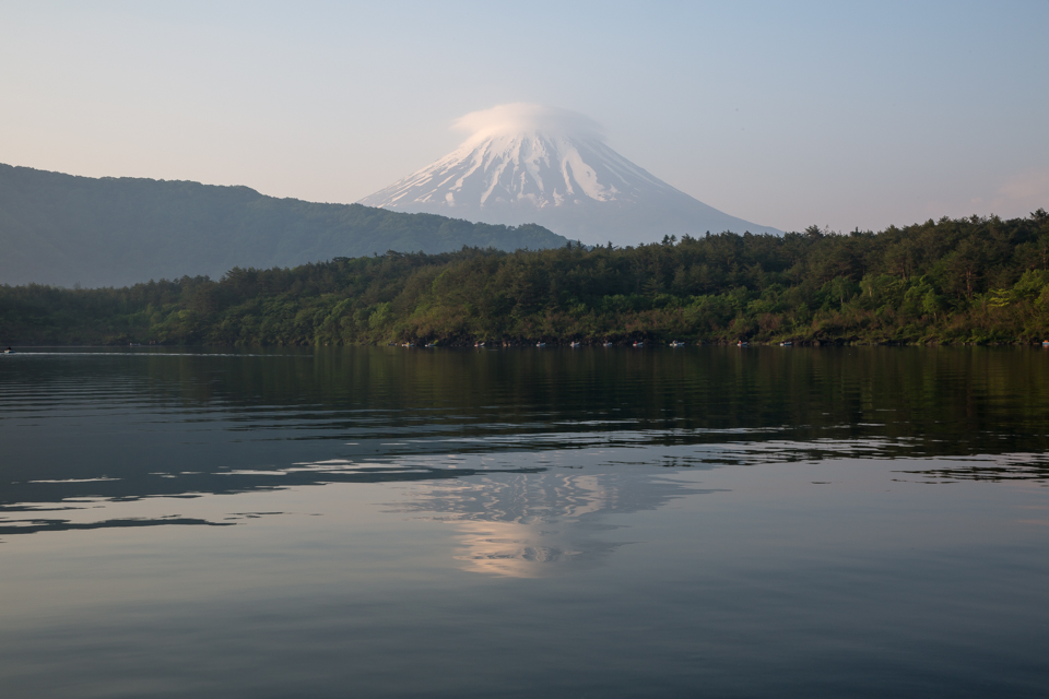 【富士山写真】 西湖の笠雲から富士芝桜まつりへ