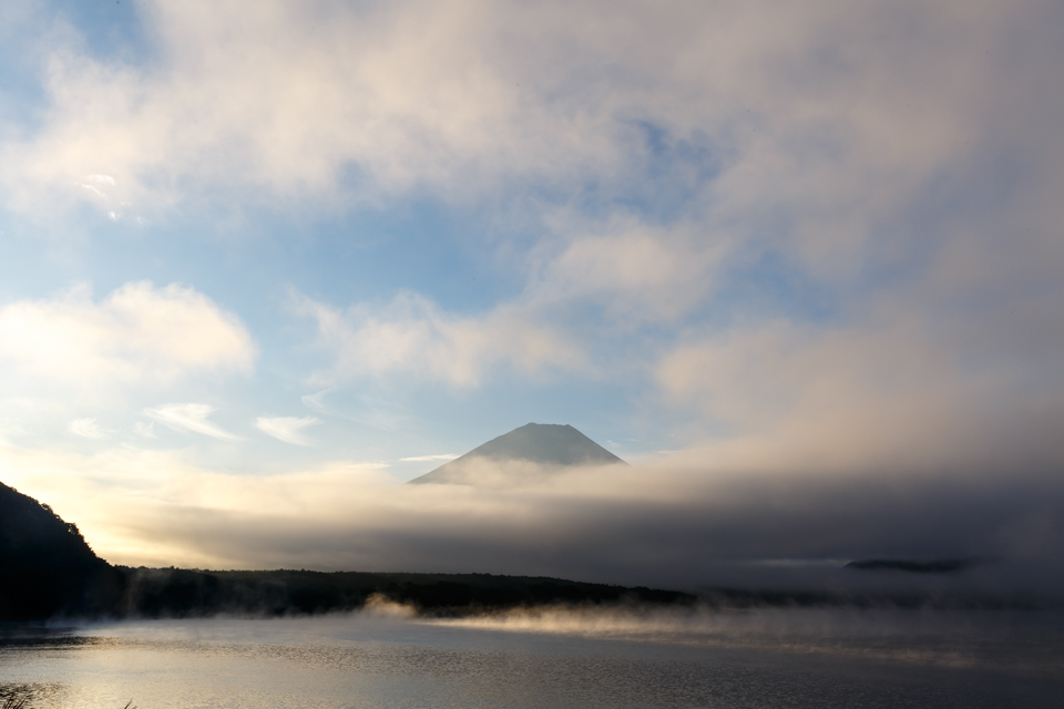 本栖湖からの富士山