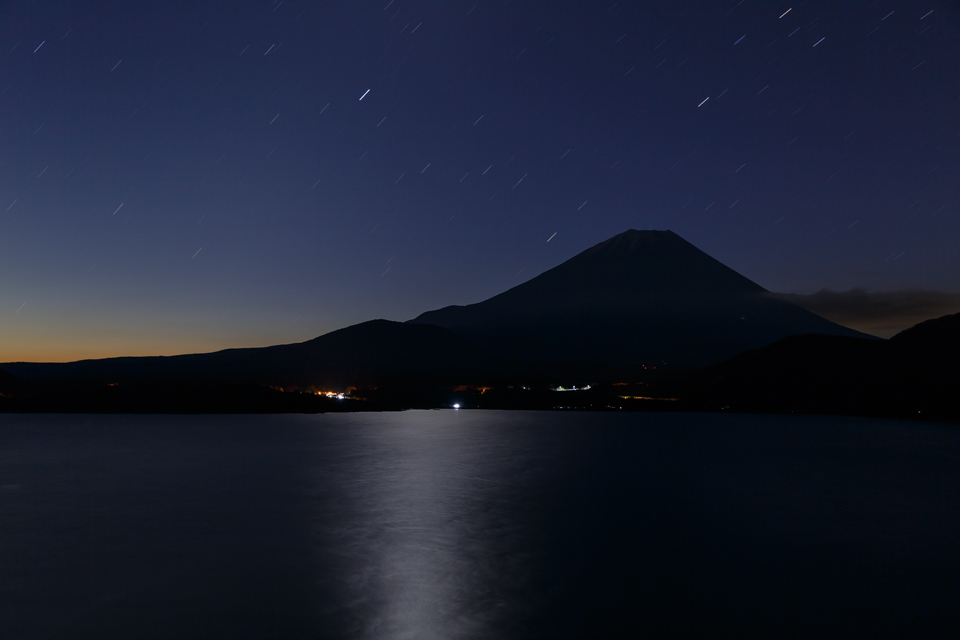 本栖湖からの富士山