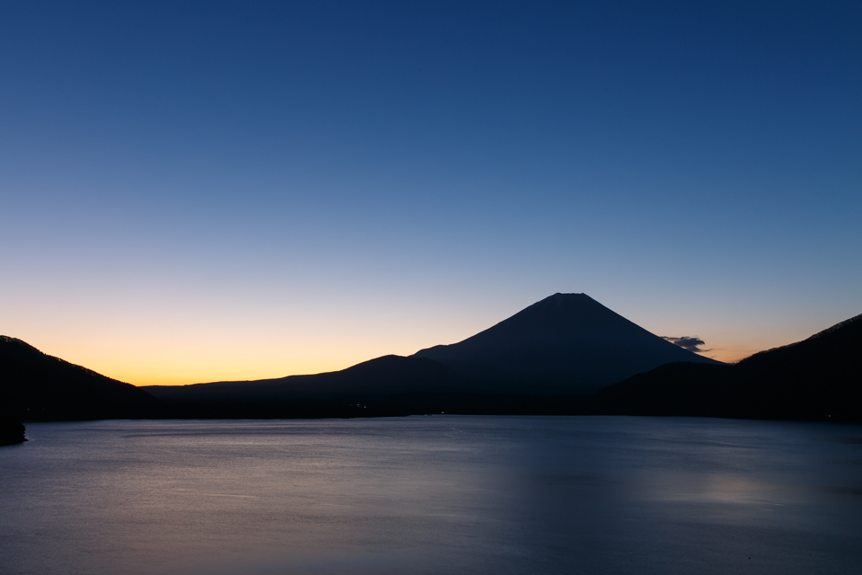 本栖湖からの富士山