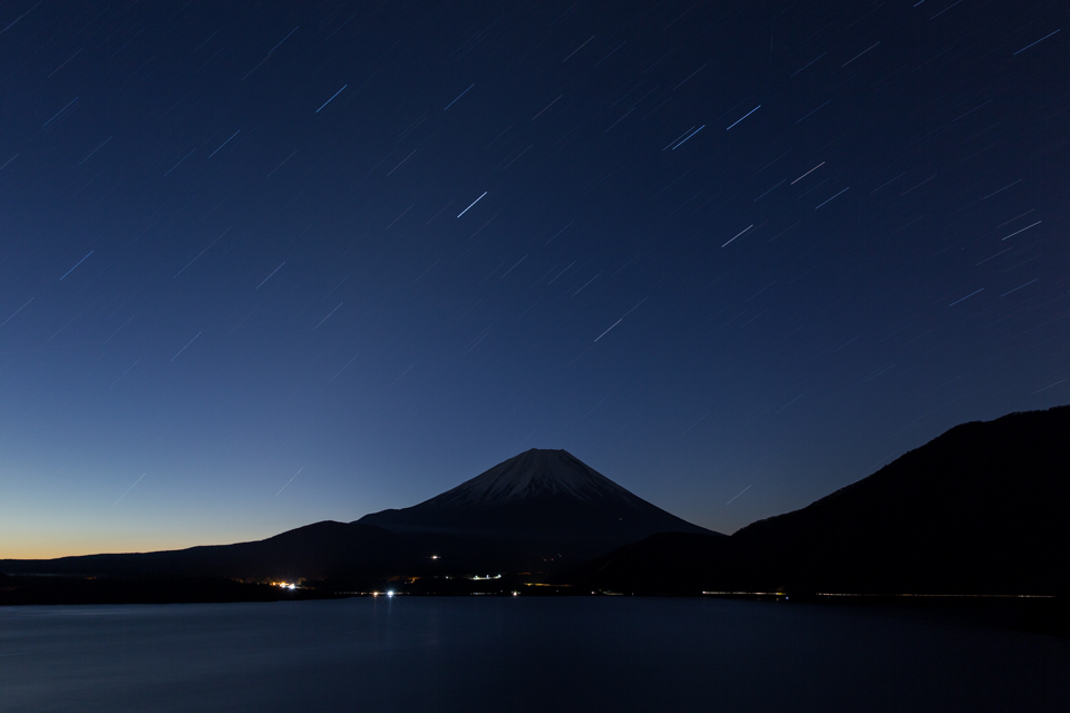 本栖湖からの富士山