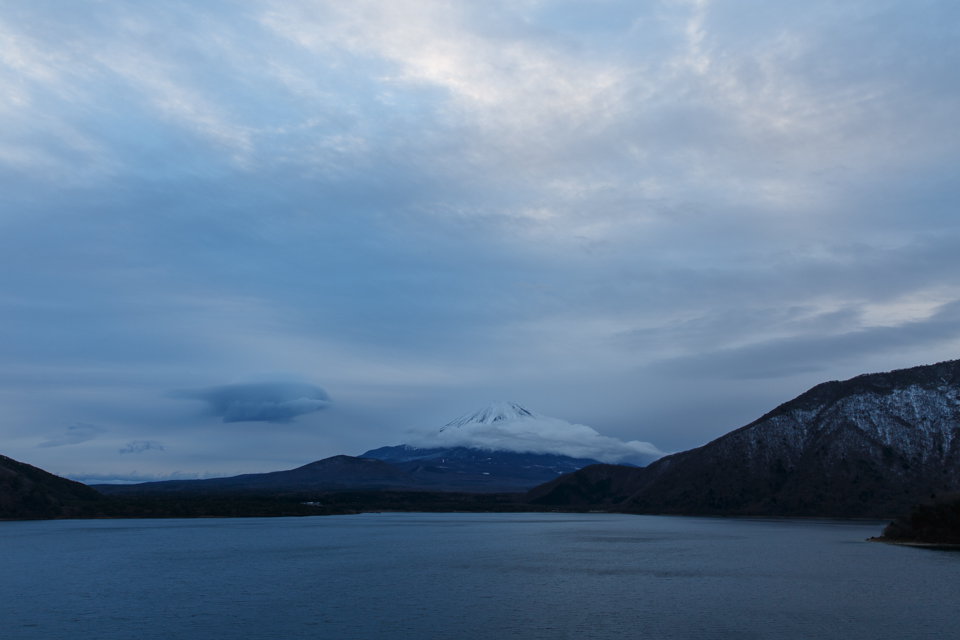 本栖湖からの富士山