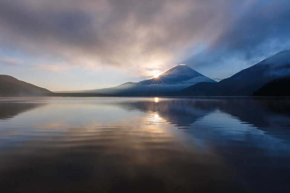 【富士山写真】 今朝は本栖湖へ