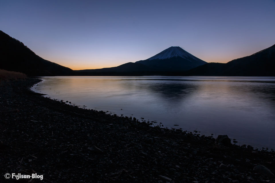 本栖湖からの富士山