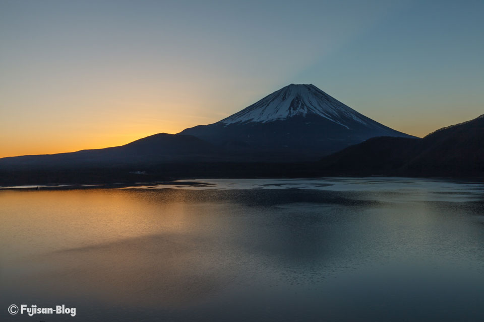 【富士山写真】 本栖湖からの日の出