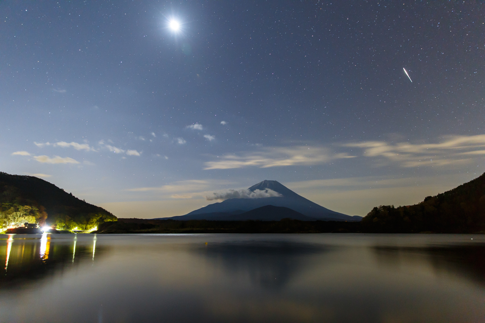 精進湖からの富士山