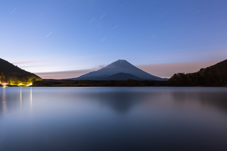 精進湖からの富士山