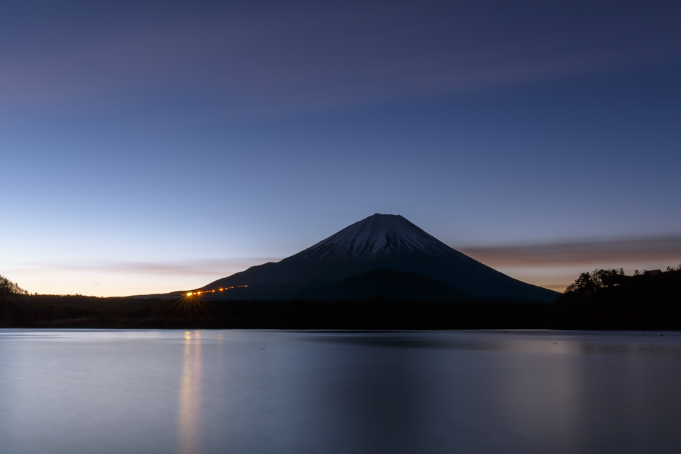精進湖からの富士山