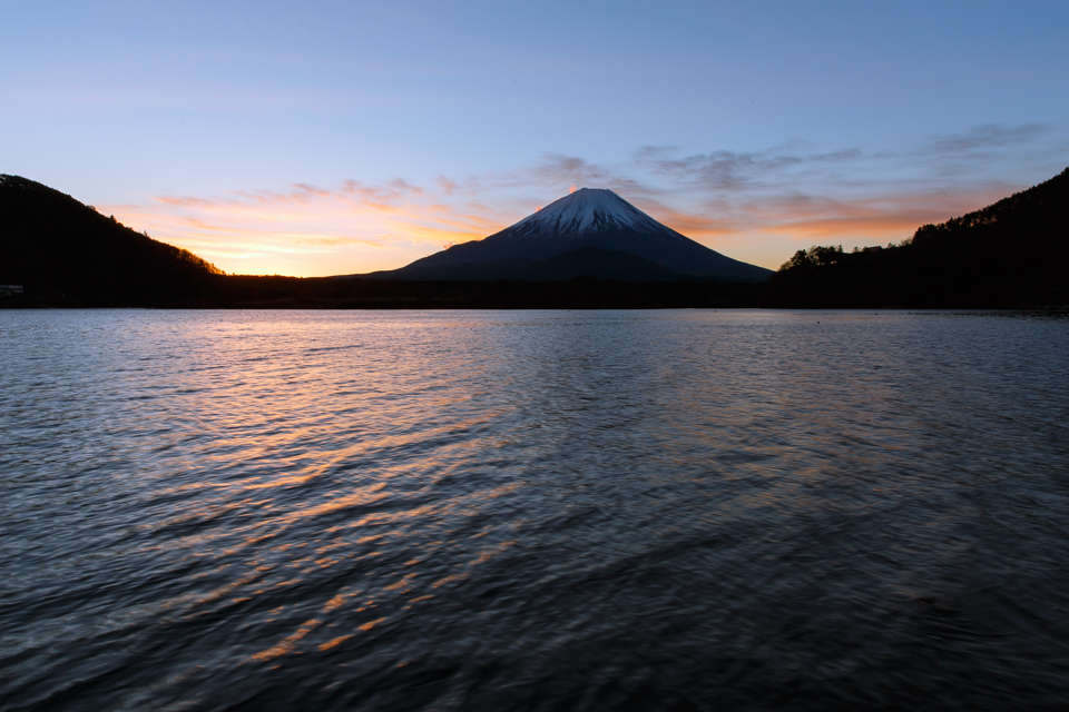 精進湖からの富士山