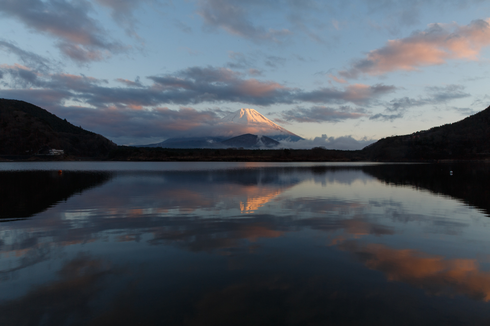 精進湖からの富士山