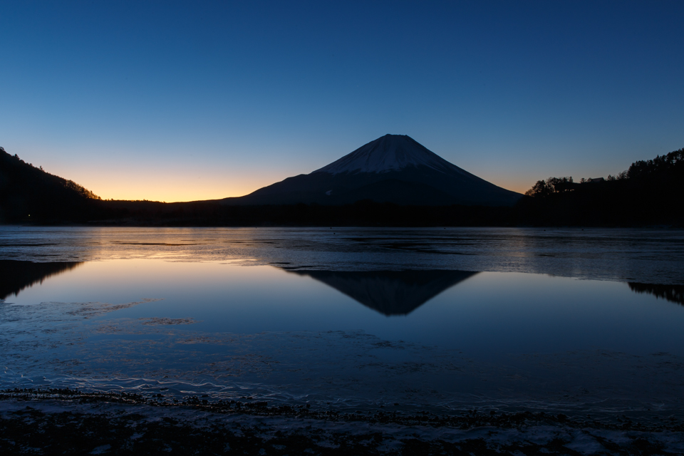 【富士山写真】 2015年の初日の出を精進湖から