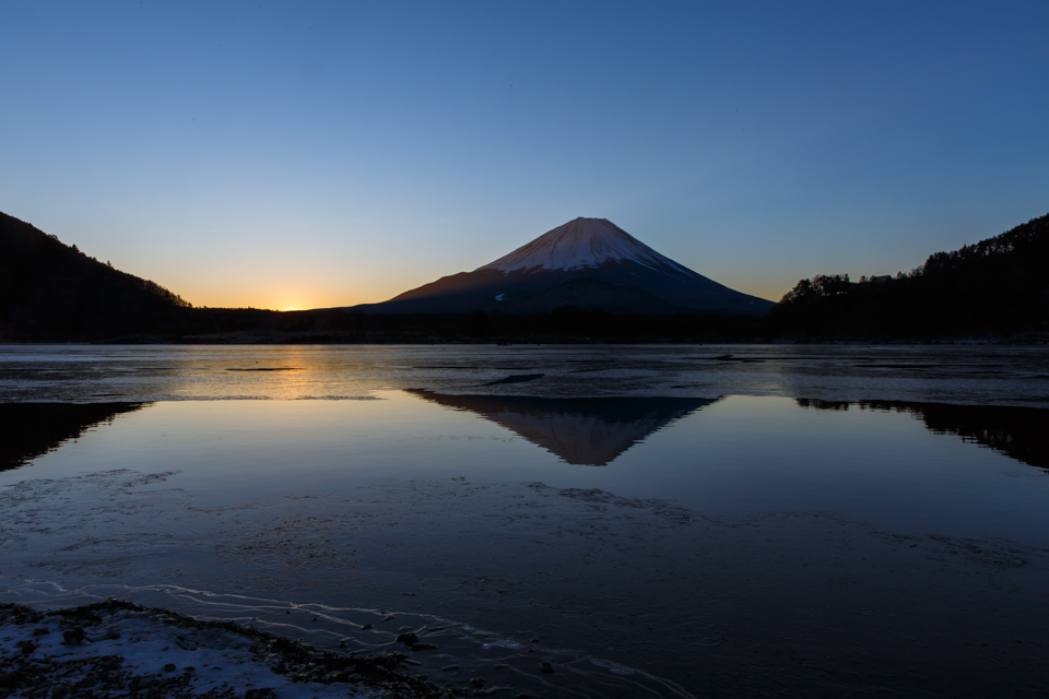 精進湖からの富士山