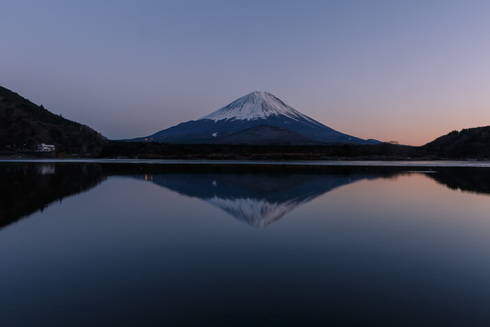 精進湖からの富士山