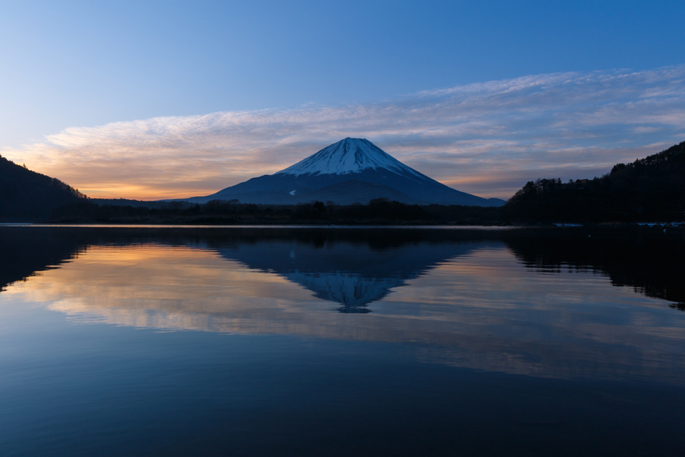 精進湖からの富士山