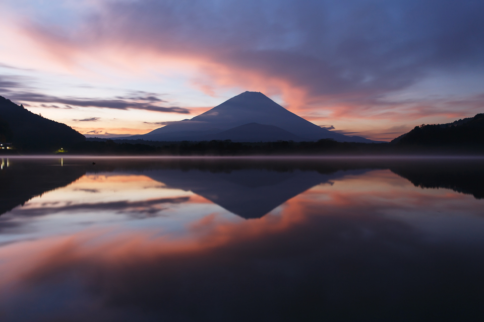 精進湖からの富士山