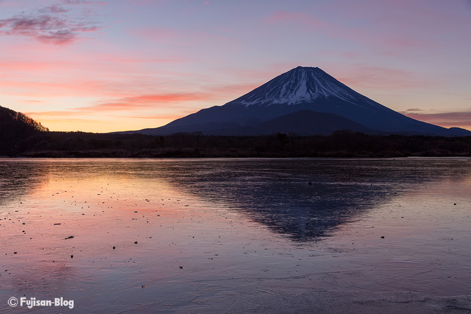 精進湖からの富士山