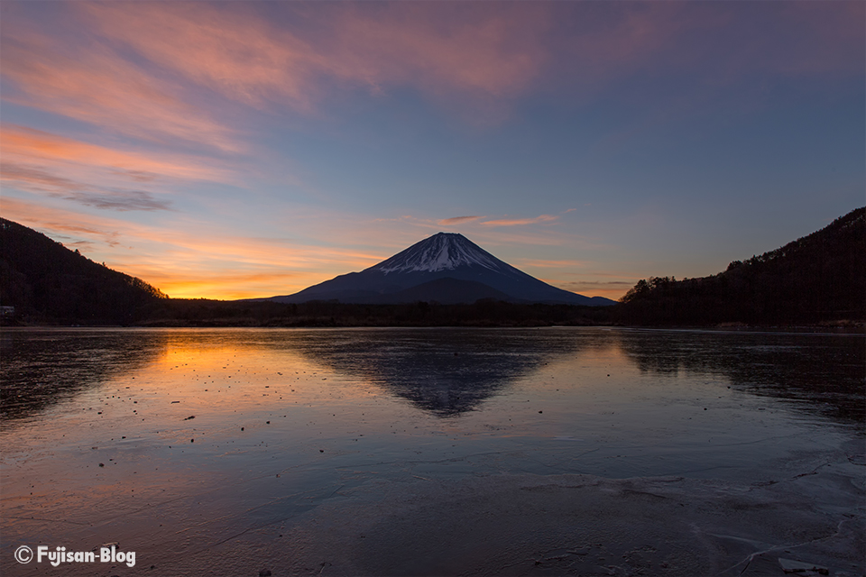 精進湖からの富士山