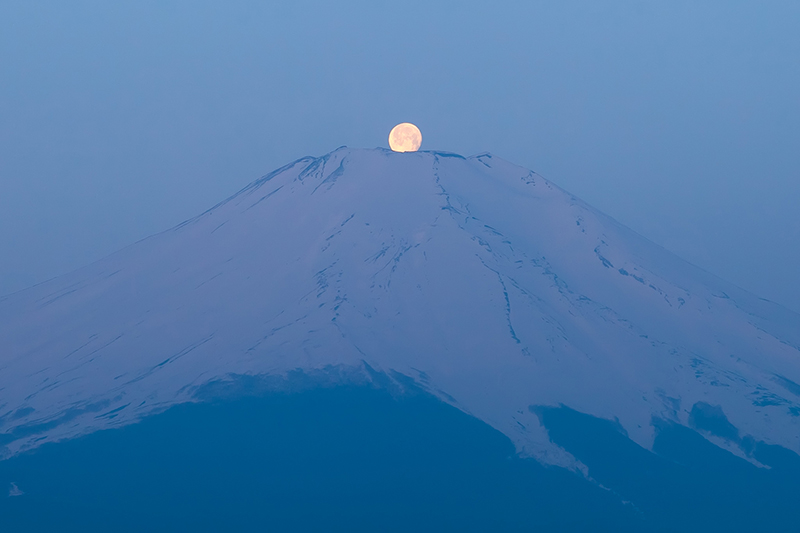 【富士山写真】 山中湖親水公園からのパール富士