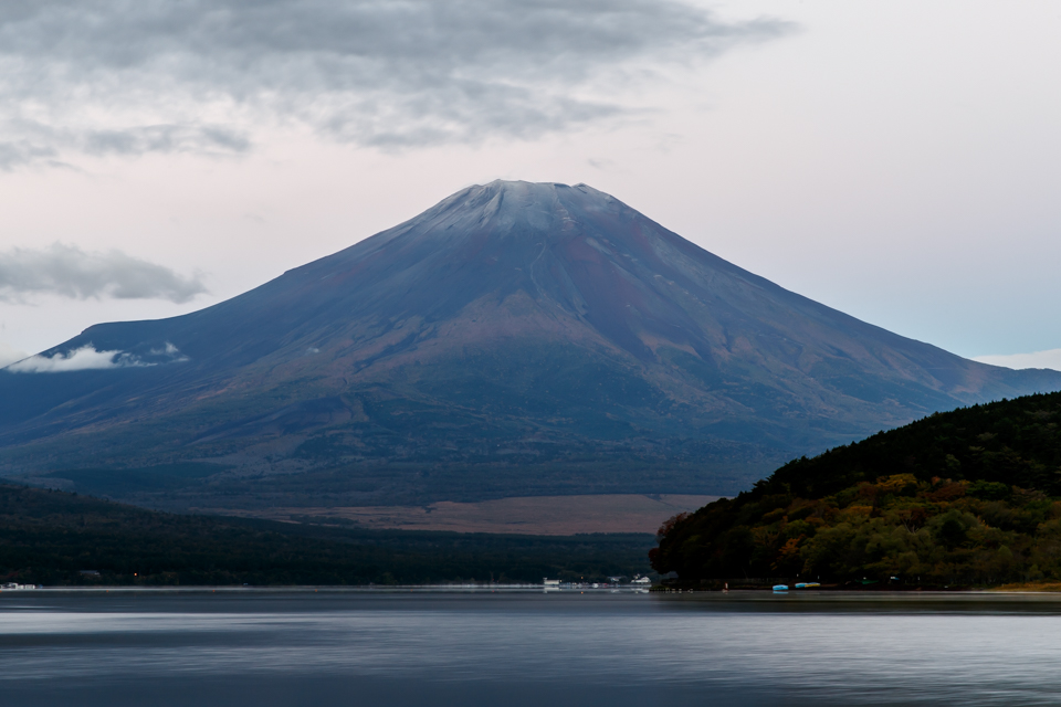 【富士山写真】 2014年富士山の初冠雪です（10月15日）