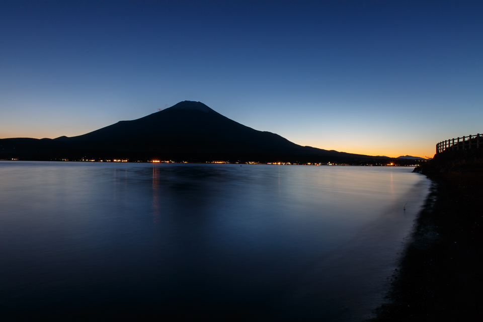 【富士山写真】 山中湖の夕暮れ