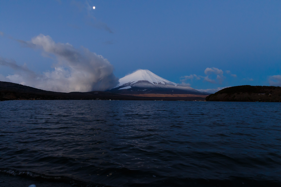 山中湖からの富士山