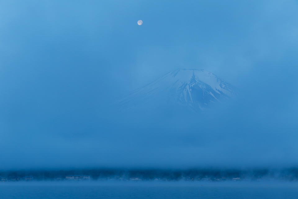 【富士山写真】 山中湖からのパール富士